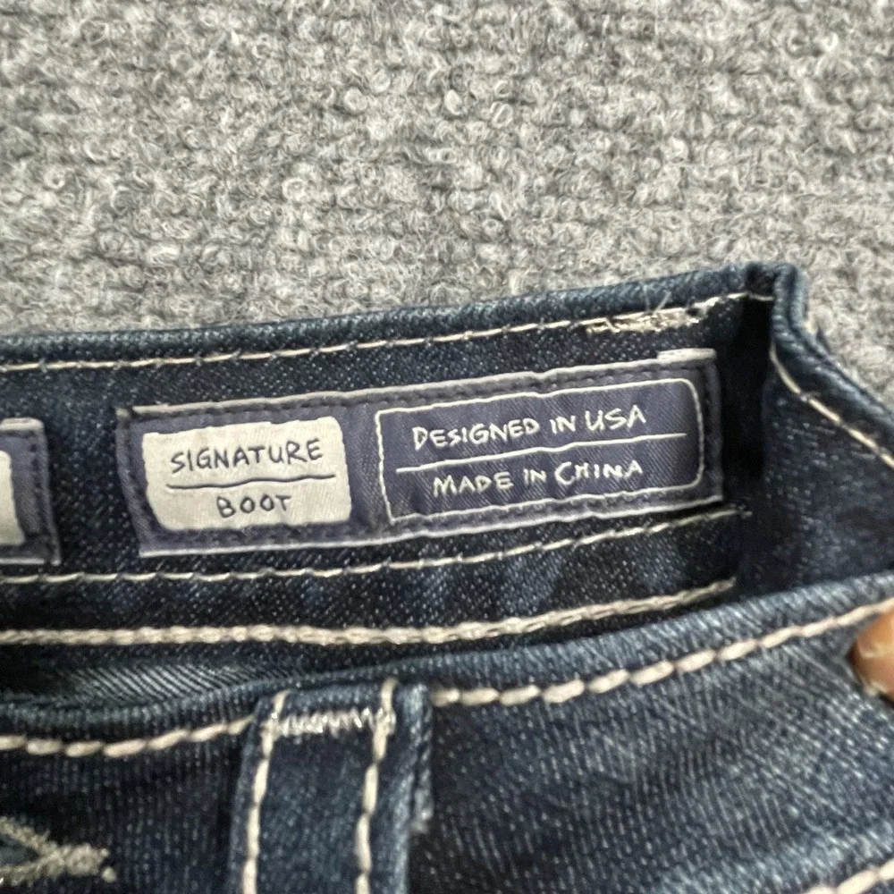 Miss Me Women's Bling Demin Embroidered Jeans Size 27 Embellished Peace Groovy - Picture 15 of 16